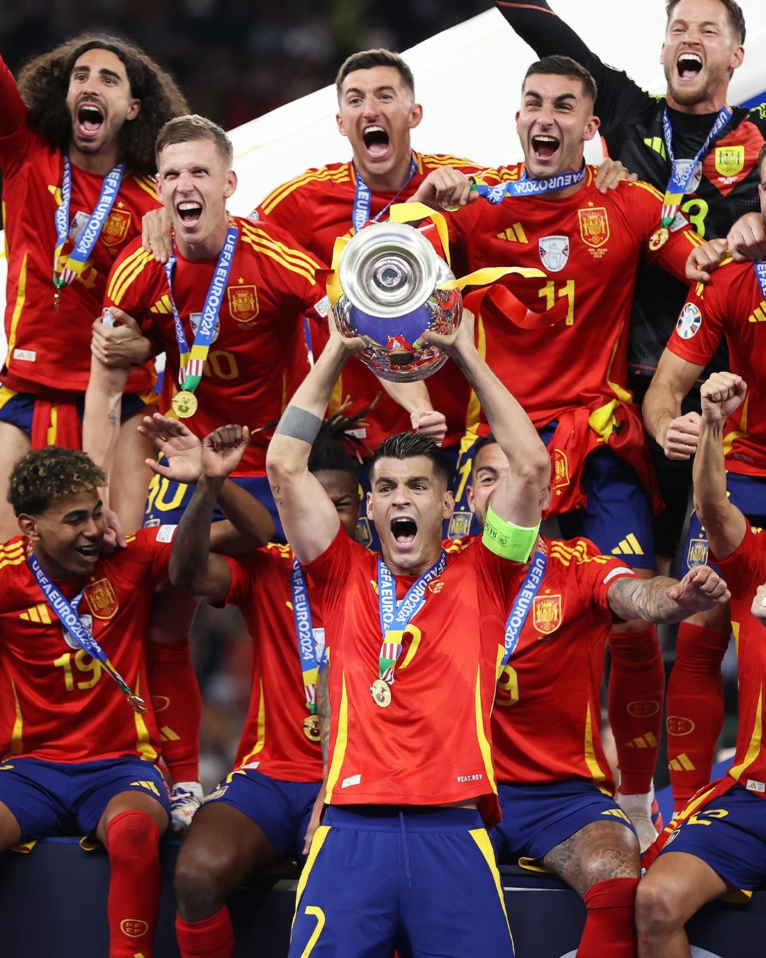 مراسم تتويج منتخب إسبانيا بلقب يورو 2024 (1)
