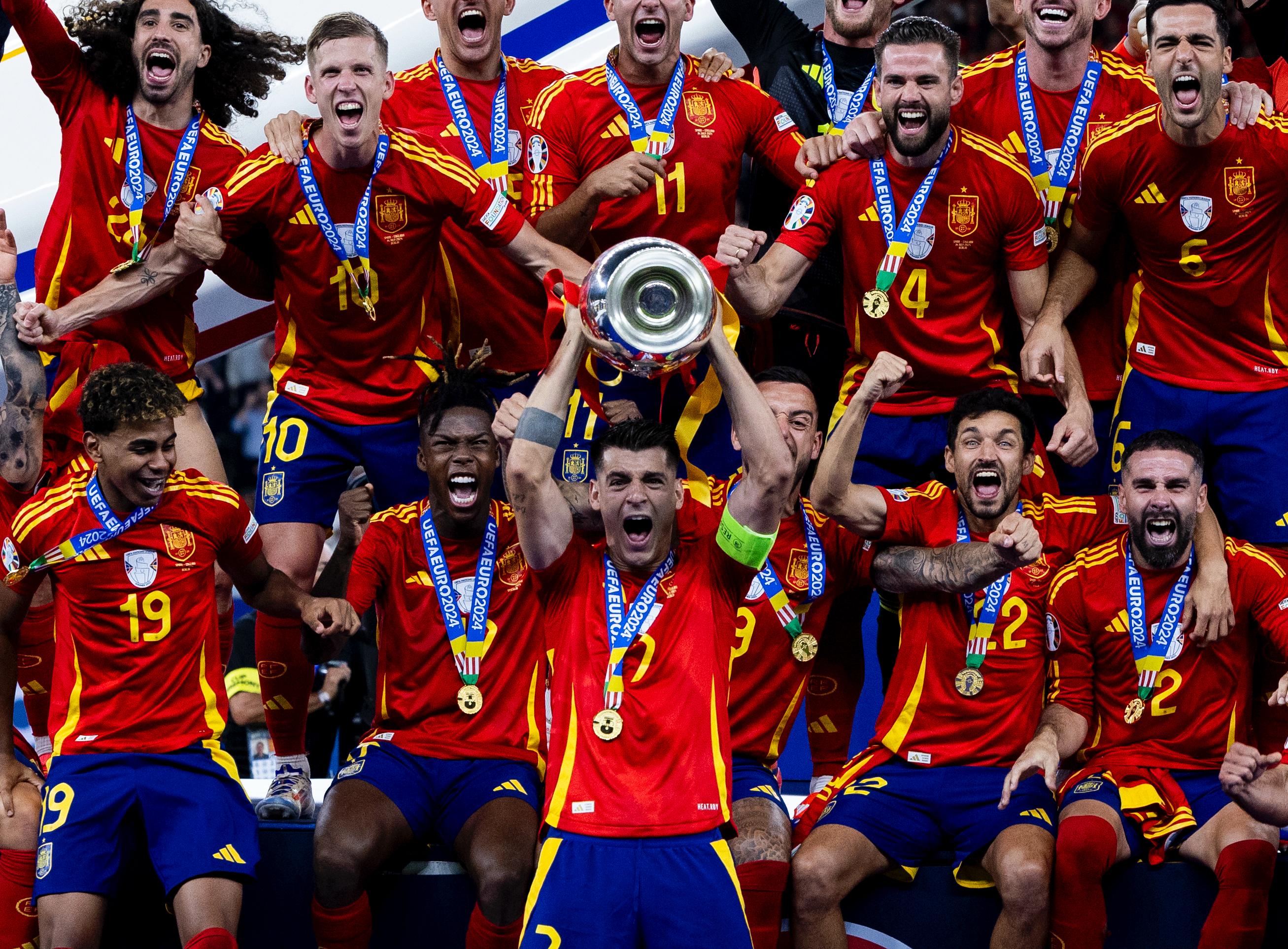 مراسم تتويج منتخب إسبانيا بلقب يورو 2024 (4)