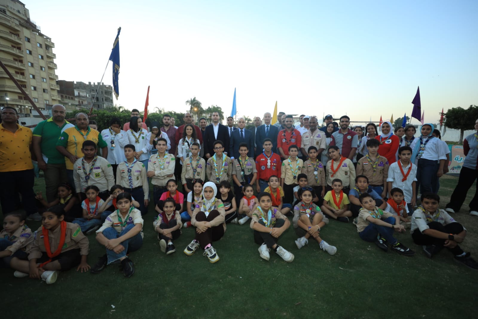 صورة جماعية لمحافظ كفر الشيخ مع أبطال دسوق