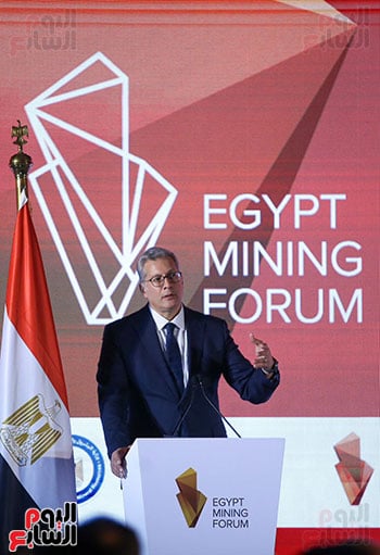 المهندس كريم بدوي وزير البتروا و الثورة المعدنية (1)