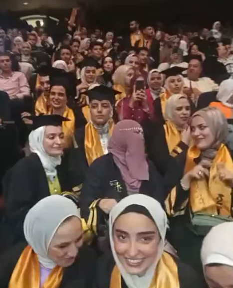 سعادة طالبات هندسة كفر الشيخ بالتخرج