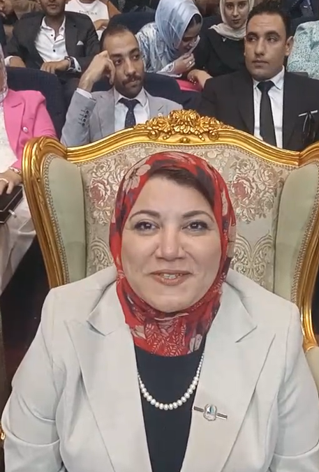 الدكتورة أماني شاكر نائب رئيس جتامعة كفر الشيخ 