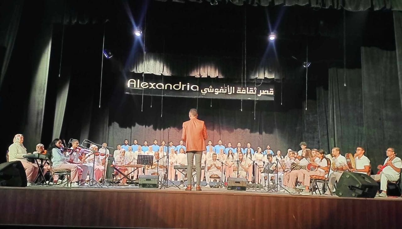 الأنفوشي للموسيقى العربية على المسرح الروماني بمهرجان العلمين الجديدة (2)