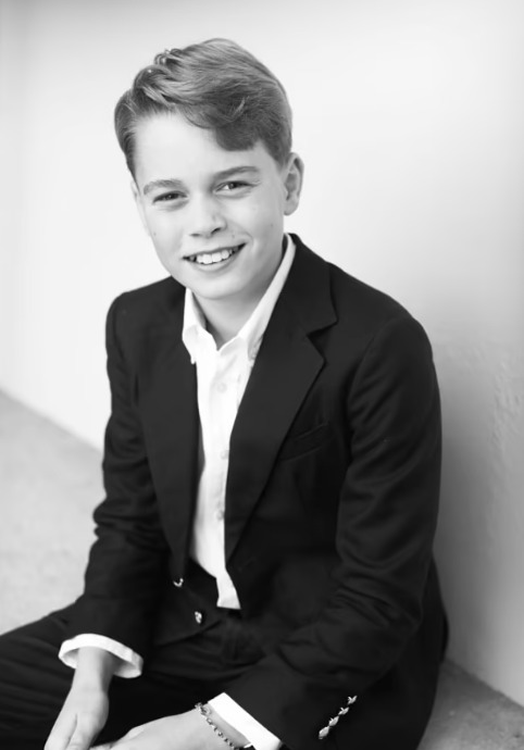 صورة الأمير جورج فى عيد ميلاده الـ11