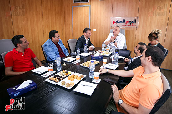 صناع مسرحية الحنين 80 90 (2)