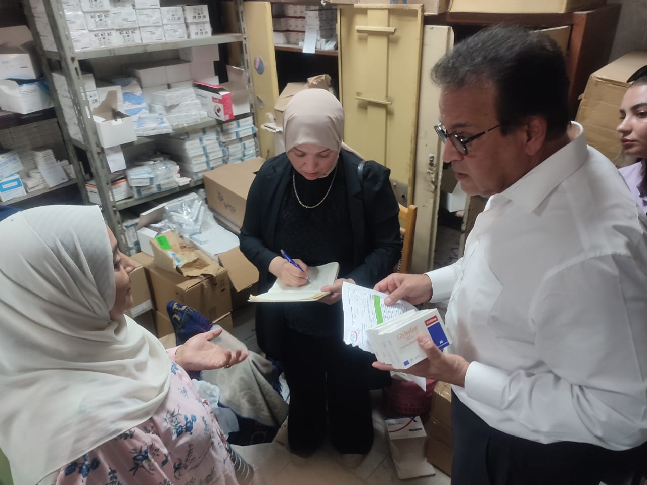وزير الصحة يجري جولة ميدانية مفاجئة بعدد من المستشفيات بمحافظة الجيزة