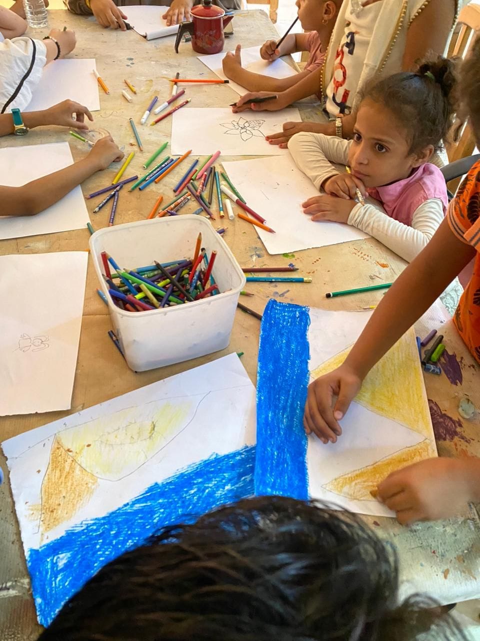 ورش فنون ورسم للأطفال بقصور الثقافة