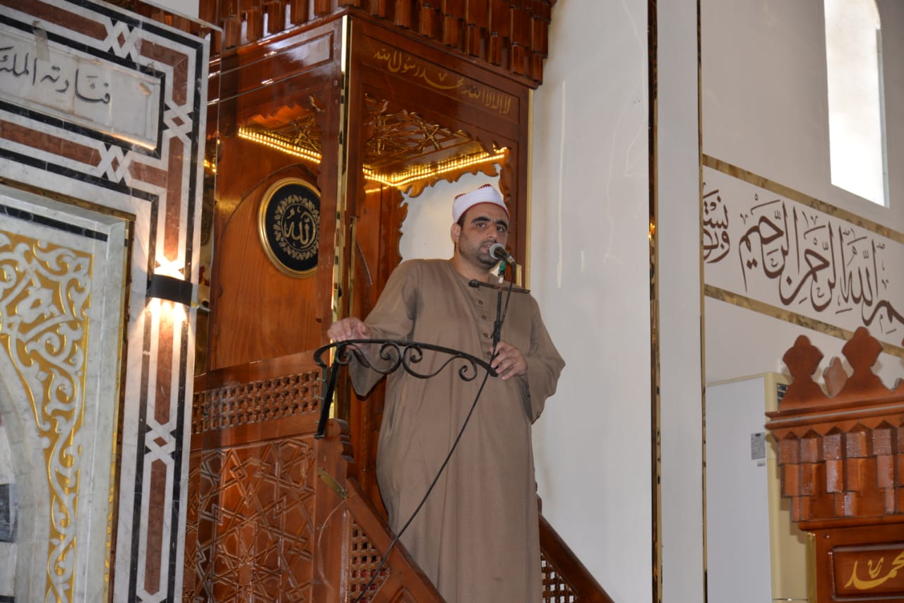صلاة الجمعة (9)