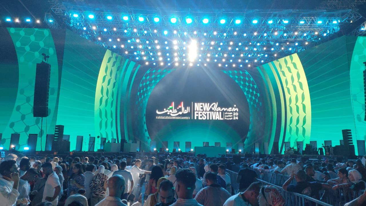 مسرح  U Arena  يستعد لاستقبال حفل تامر حسنى  فى مهرجان العلمين الجديدة (2)