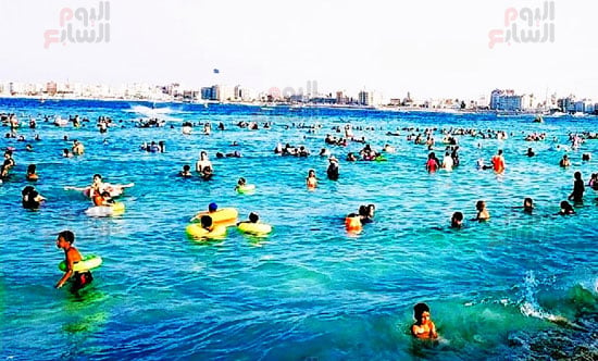 شاطئ-الغرام-واطلالته-المميزة-على-خليج-مرسى-مطروح