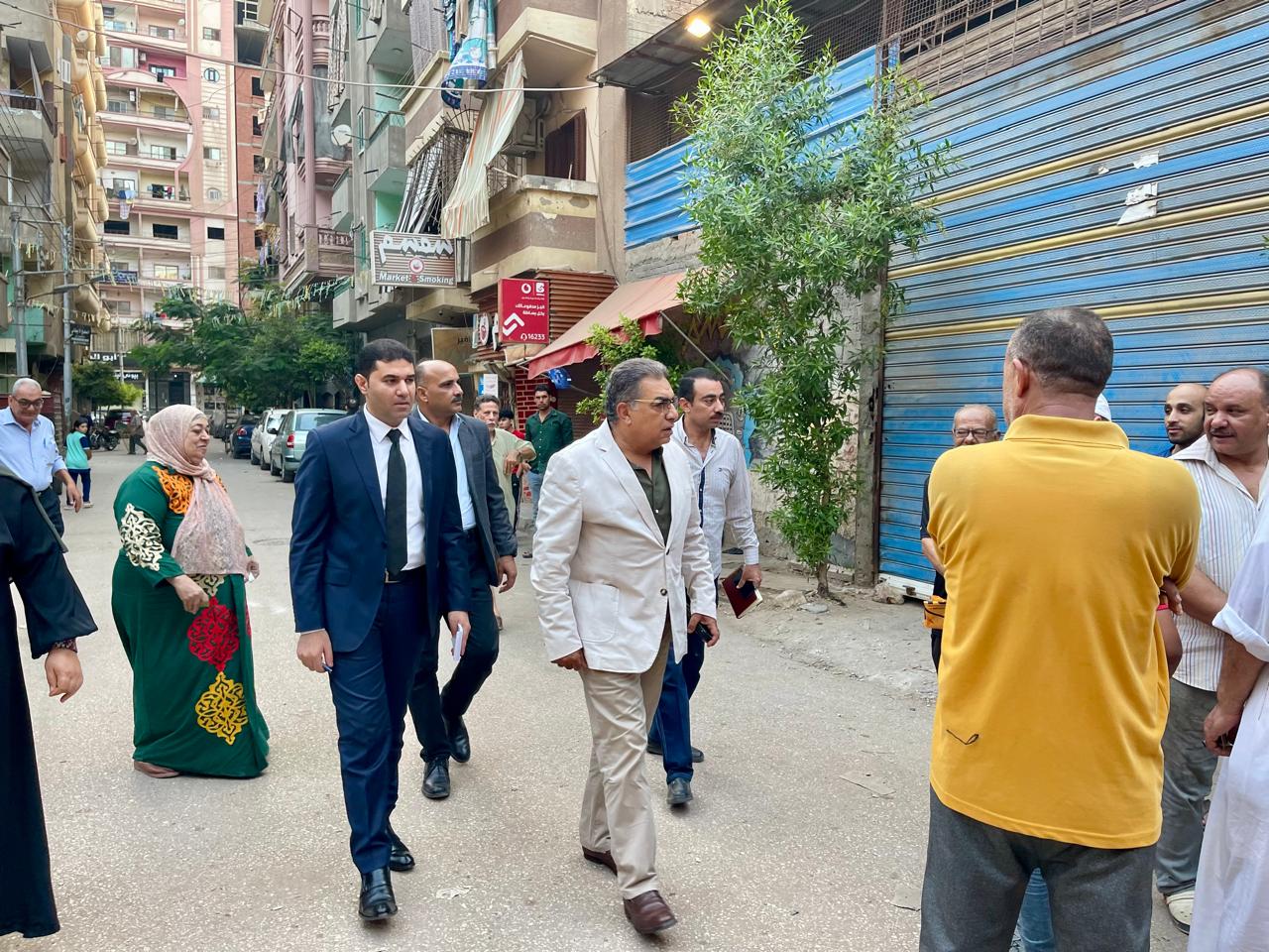 محافظ الدقهلية في جولة مفاجئة بالمنصورة (1)
