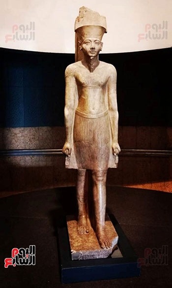 تمثال-آمون-المعبود-الرئيسي-للكرنك-داخل-المتحف