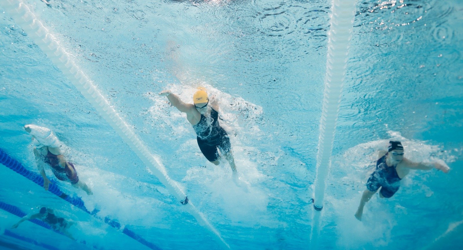 إحدى سباقات السباحة في الأولمبياد