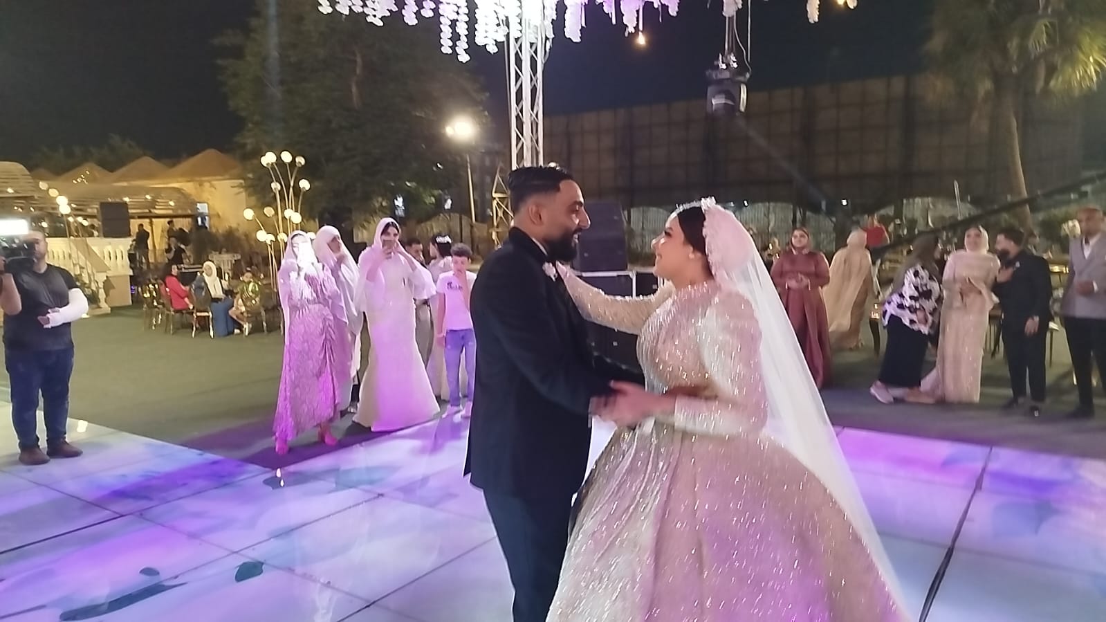 حمادة هلال يشارك  في زفاف ابنة الشاعر هادى ابو اليزيد رغم مرضه (5)