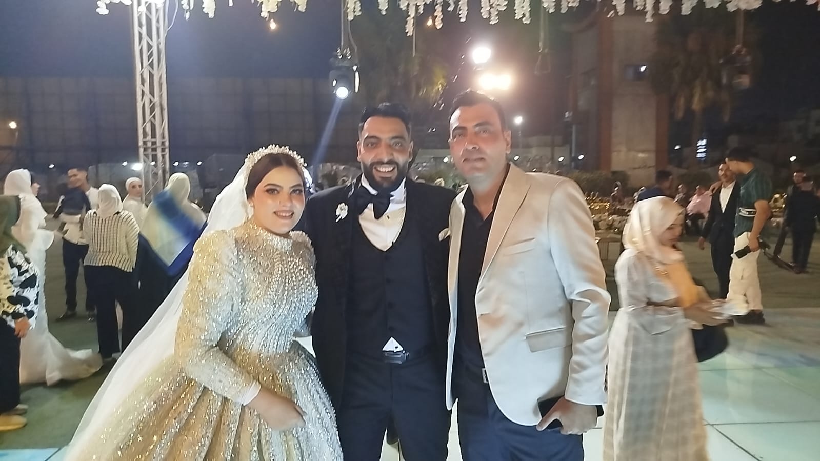 حمادة هلال يشارك  في زفاف ابنة الشاعر هادى ابو اليزيد رغم مرضه (3)
