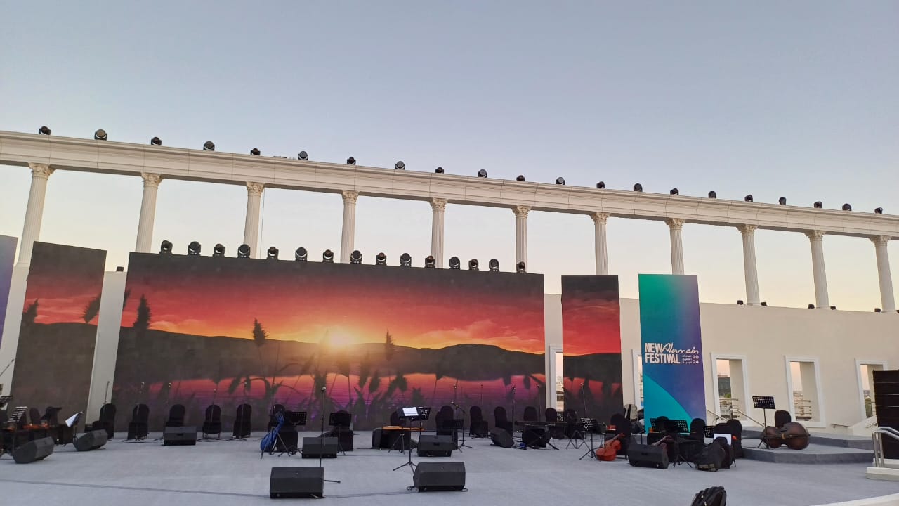 المسرح الروماني يستعد لحفل روائع الموسيقار بليغ حمدي بمهرجان العلمين الجديدة (4)