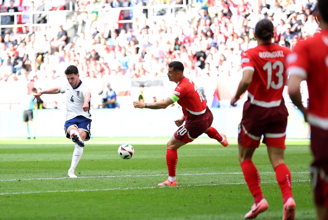 إنجلترا ضد سويسرا (7)