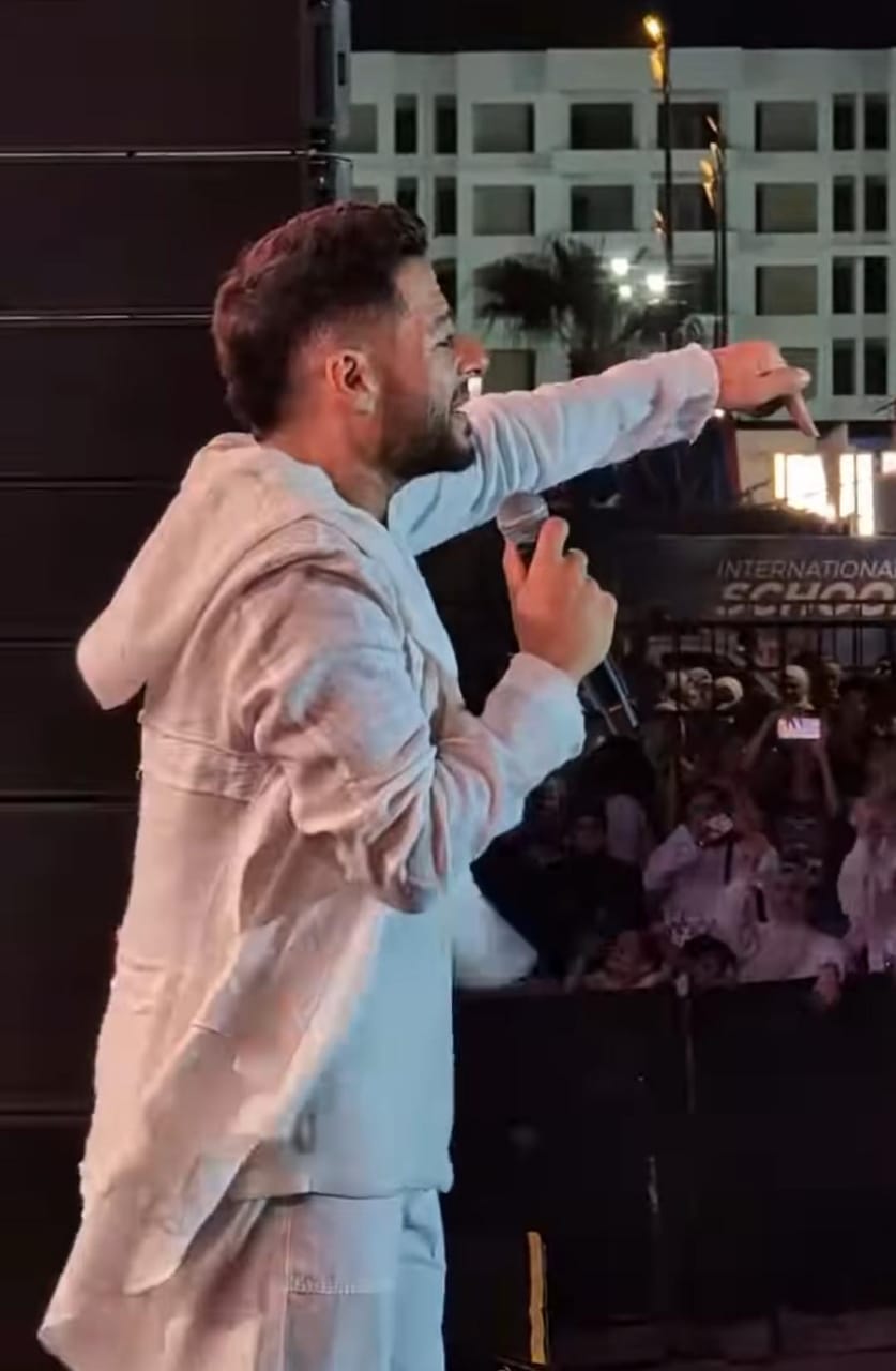 محمد حماقي يحيي حفلا جماهيريا ضخما في بورسعيد (5)