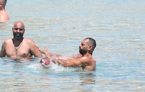 محمد صلاح في اليونان (6)