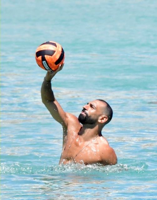 محمد صلاح في اليونان (2)