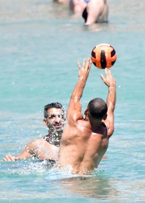 محمد صلاح في اليونان (3)