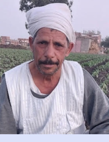 احد المزارعين 