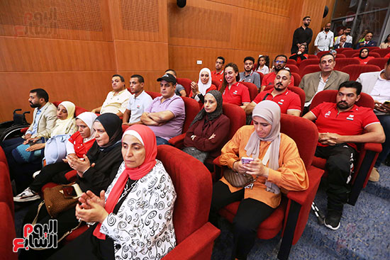 مؤتمر الإعلان عن الزي الرسمي للبعثة الأولمبية والبارلمبية المصرية في باريس (1)