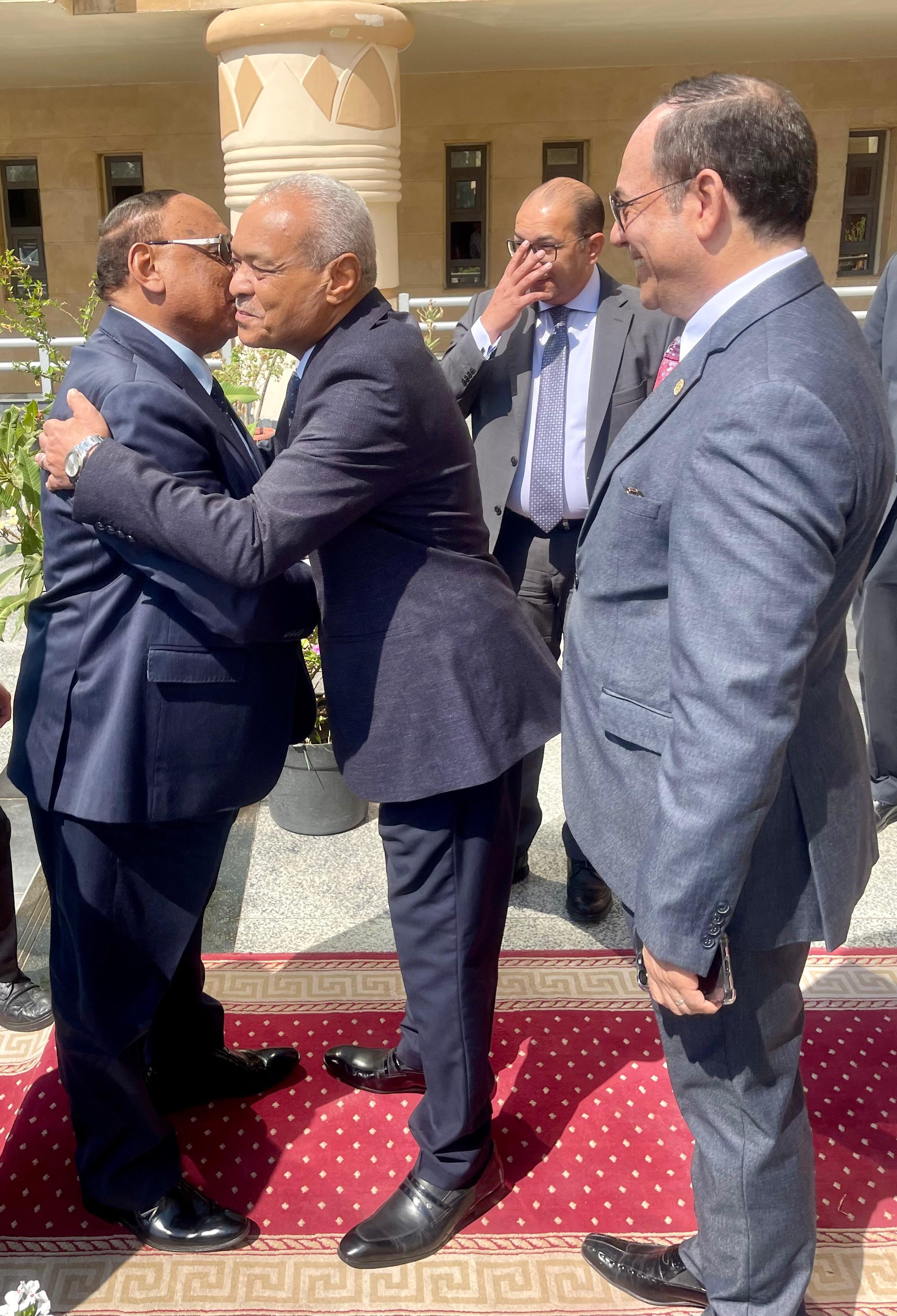  رئيس النيابة الإدارية يستقبل المستشار مسعد عبد المقصود الفخراني (1)