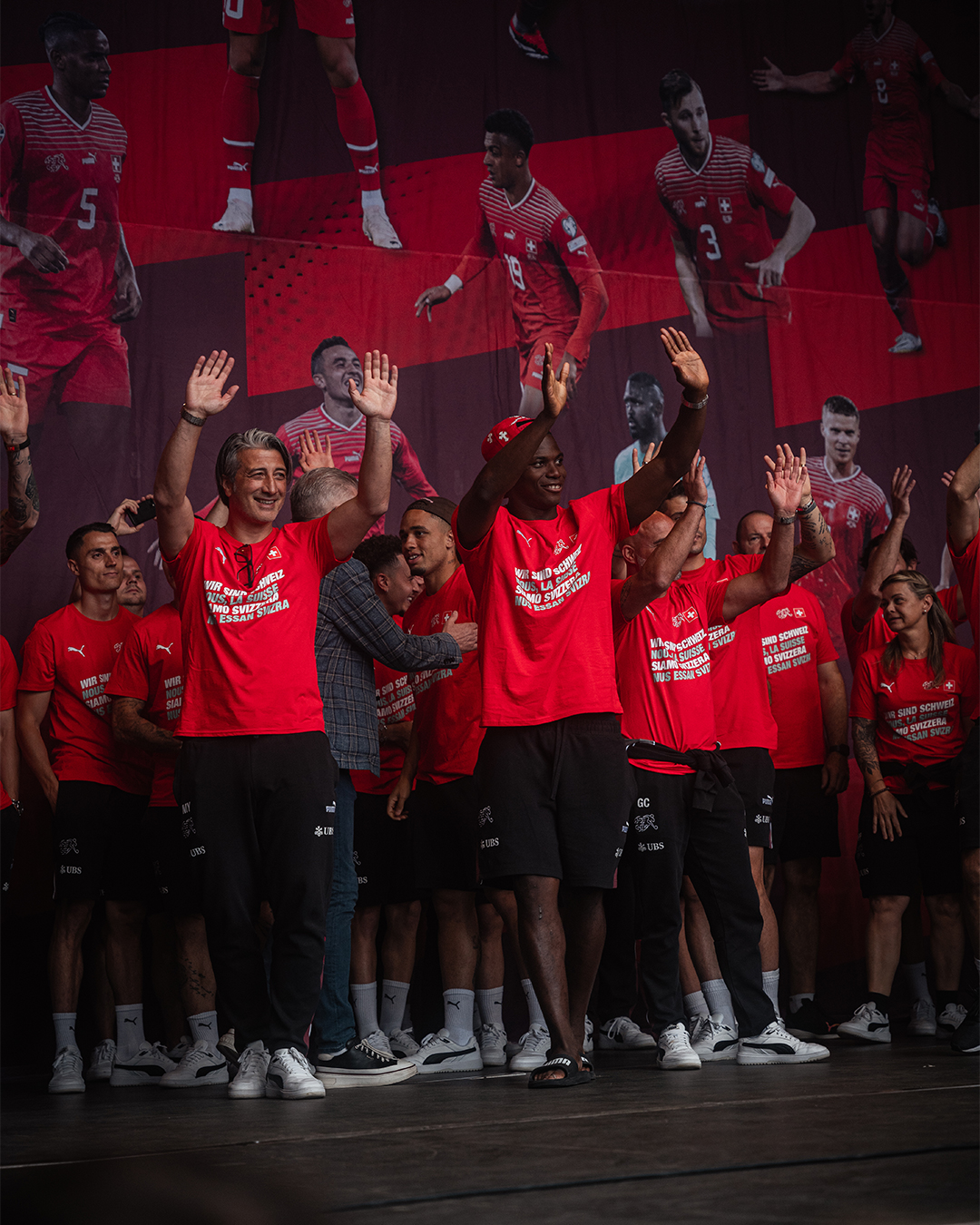 احتفال منتخب سويسرا (4)
