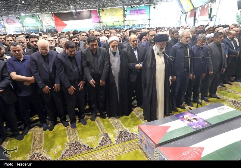 صلاة الجنازة على هنية فى إيران