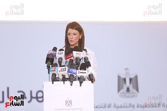 د. رانيا المشاط وزيرة التخطيط خلال المؤتمر الصحفى