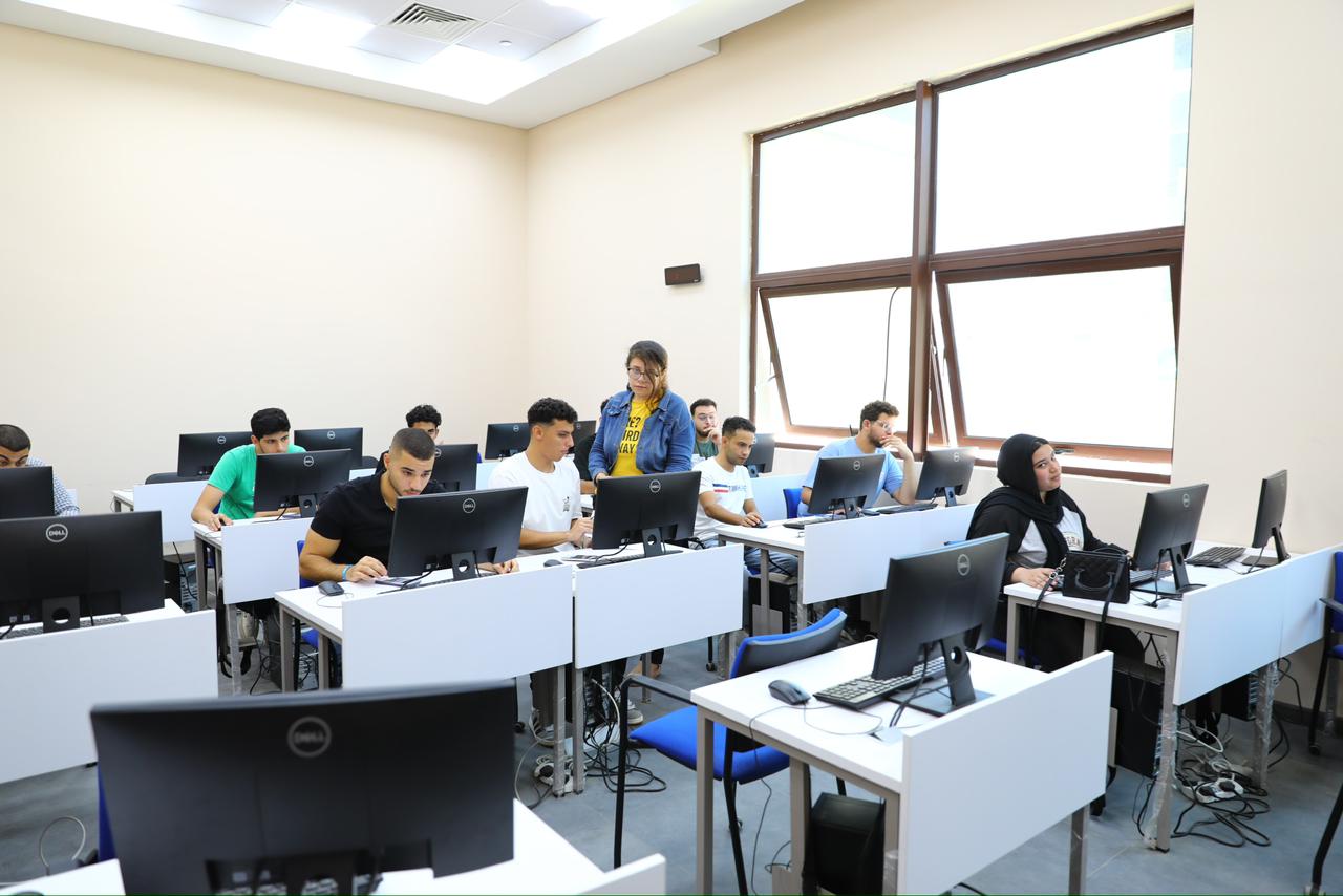 الاختبارات الالكترونية داخل جامعة المنصورة الجديدة الاختبارات الالكترونية داخل جامعة المنصورة الجديدة
