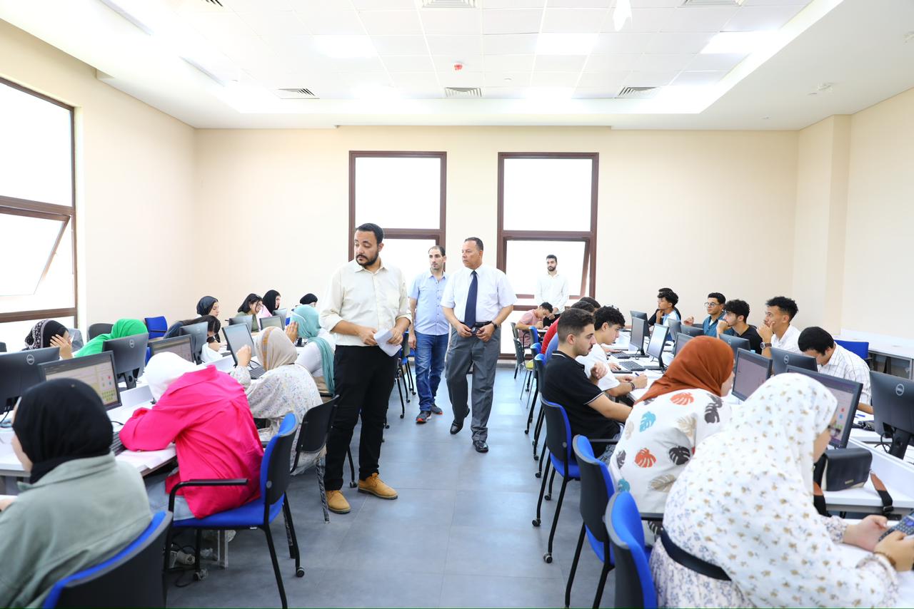جزء من جولة رئيس الجامعة التفتيشية جزء من جولة رئيس الجامعة التفتيشية