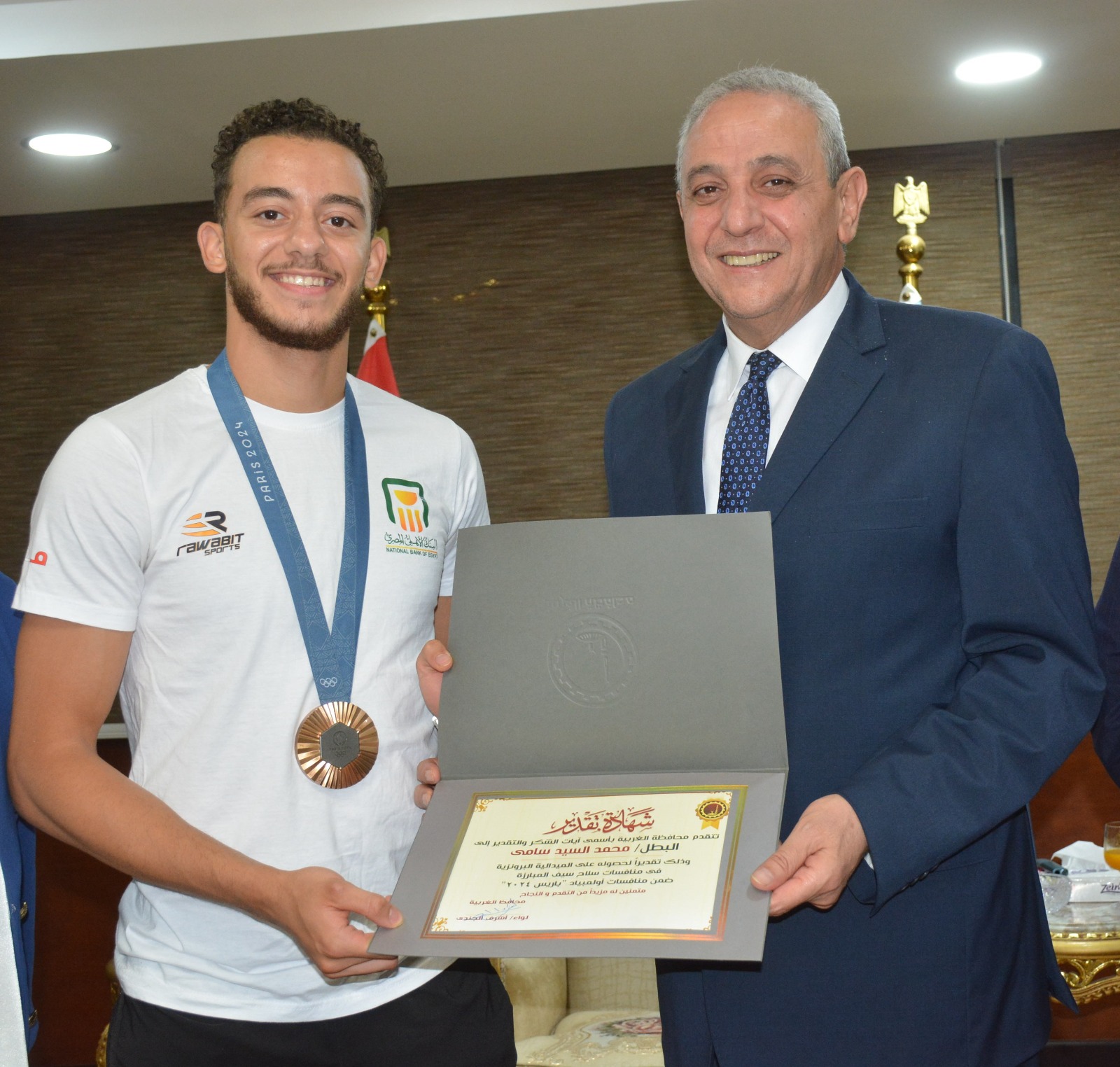 Gharbia Governor receives the hero Mohamed El Sayed