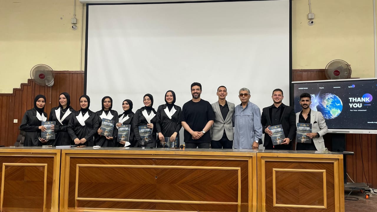 الدكتور محمد ربيع وفريق مشروع تغذية رواد الفضاء الدكتور محمد ربيع وفريق مشروع تغذية رواد الفضاء