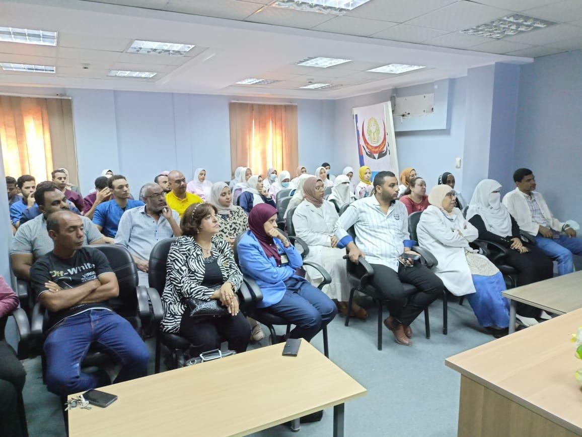 لقاء فريق الدعم الفني بهيئة الإعتماد والرقابة بوزارة الصحة والسكان