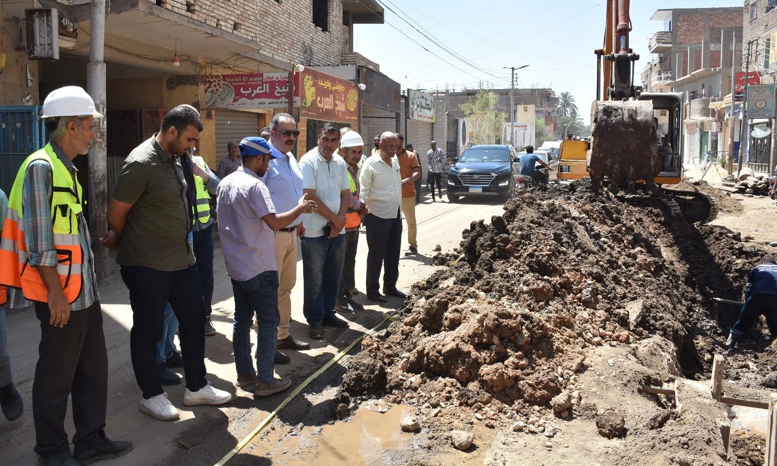 مشروع الصرف الصحى والشبكات بشارع المستشفى بالعديسات بحرى