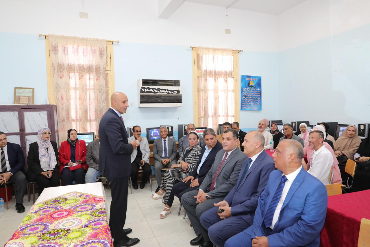 جزء من زيارة الوزير جزء من زيارة الوزير