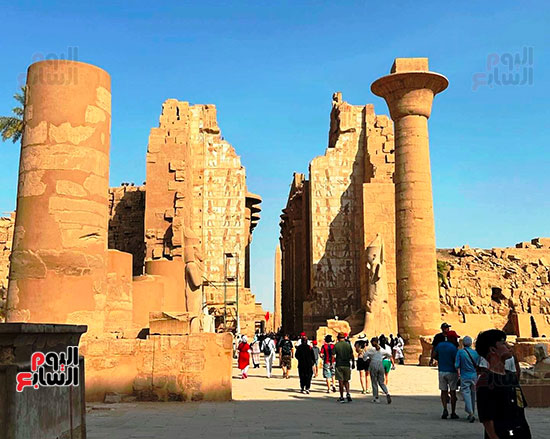 توافد-سياحى-يومي-فى-معابد-الكرنك-بالأقصر توافد-سياحى-يومي-فى-معابد-الكرنك-بالأقصر