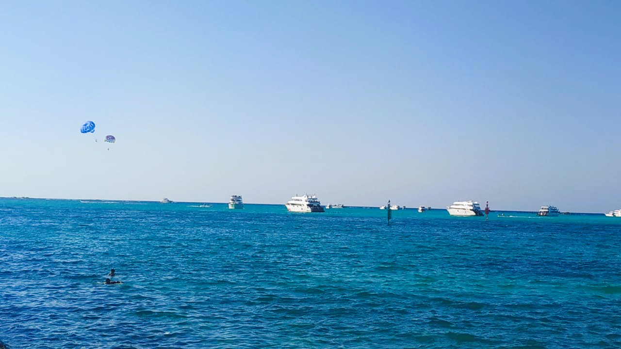 البراشوت ورحلات اليوخوت مغامرات في شواطئ مطروح البراشوت ورحلات اليوخوت مغامرات في شواطئ مطروح