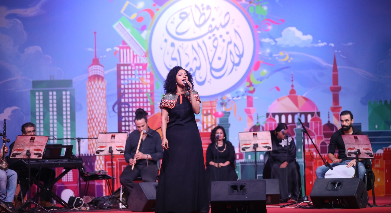 الفنانة فاطمة عادل