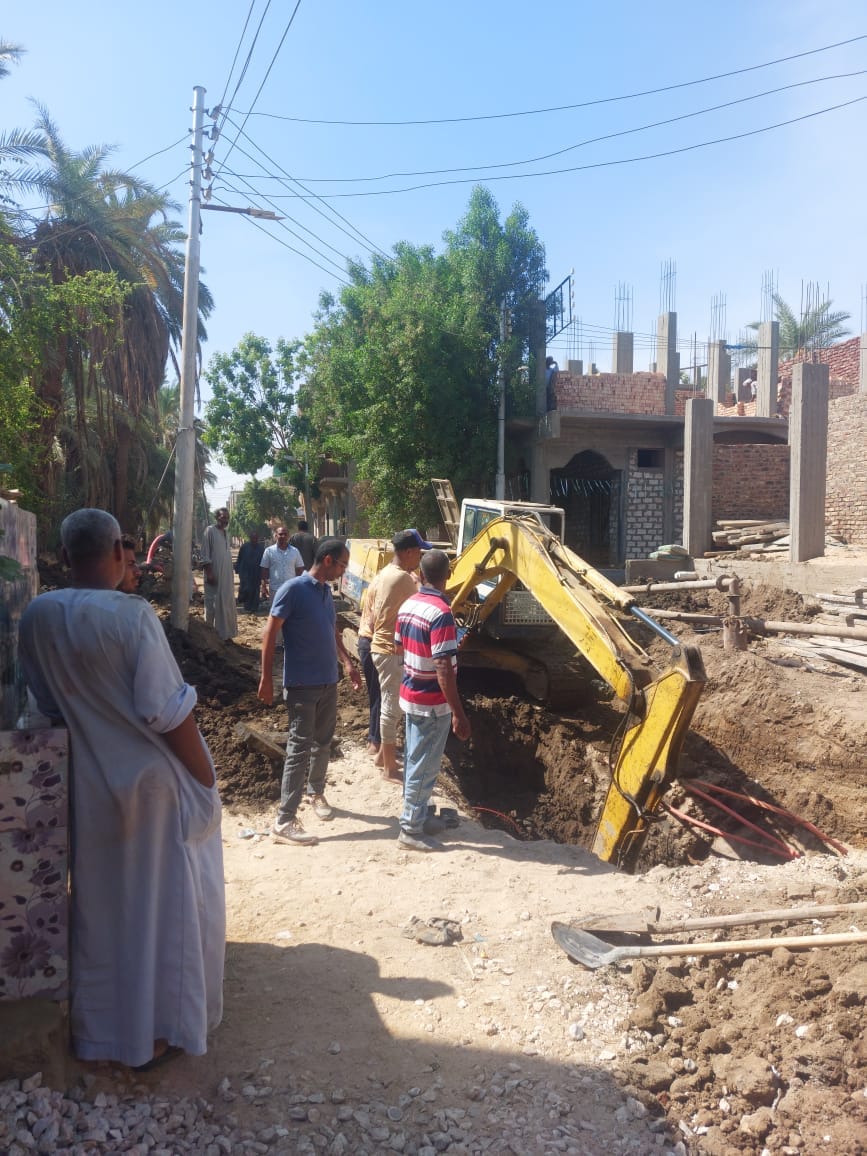 أعمال الصرف الصحي ناحيه نجع الكلابية طراد النيل بالأقصر أعمال الصرف الصحي ناحيه نجع الكلابية طراد النيل بالأقصر