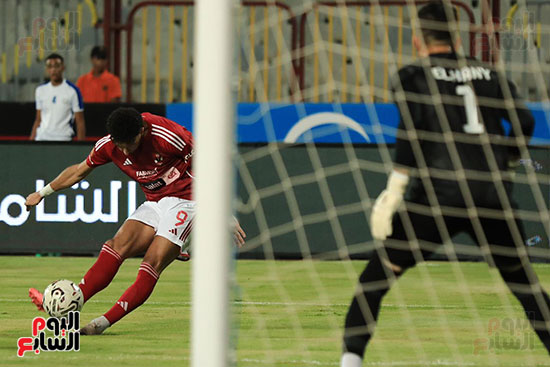 جانب من مباراة سموجة والأهلى فى الدورى المصرى