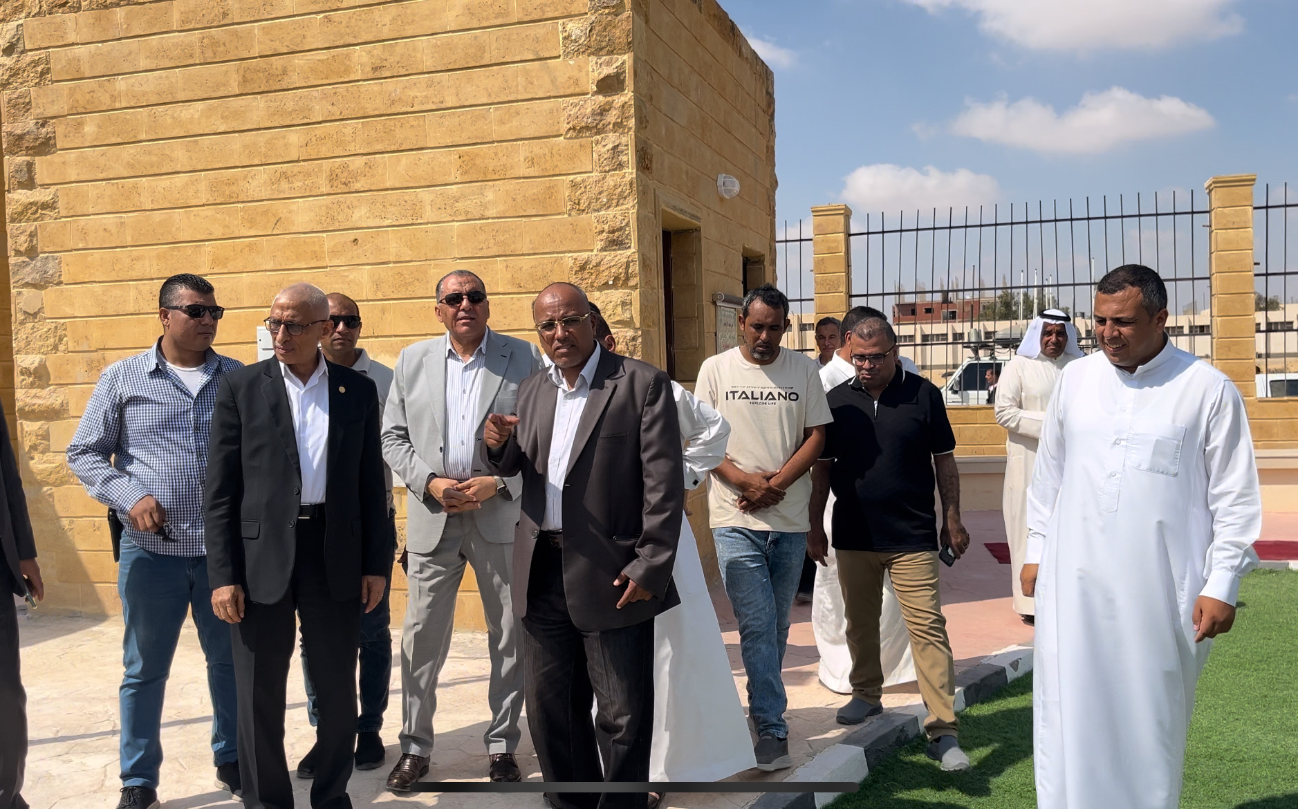 محافظ شمال سيناء يتفقد مشروعات التنمية