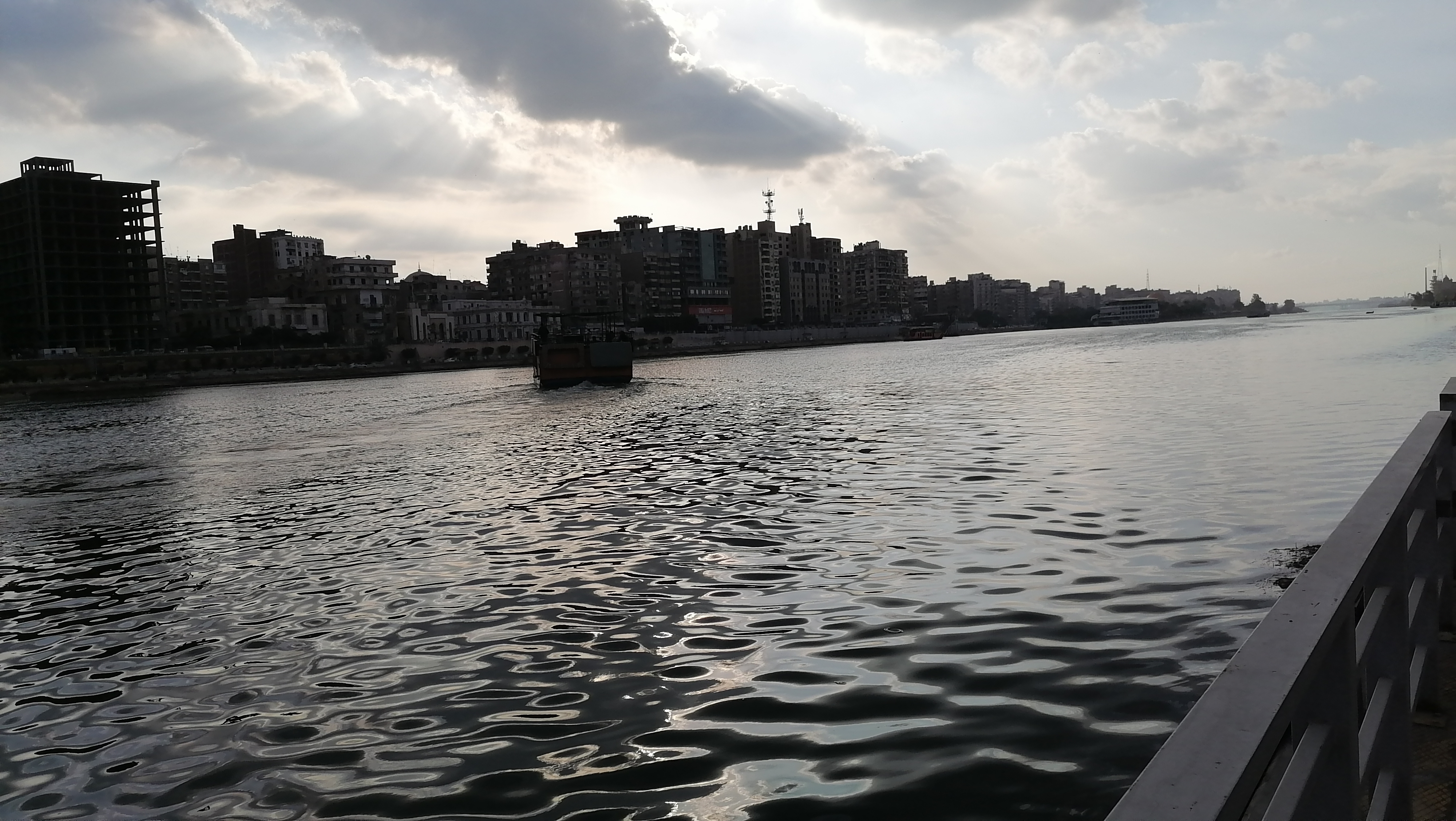 جمال نهر النيل وعمل الباص النهري بالمنصورة