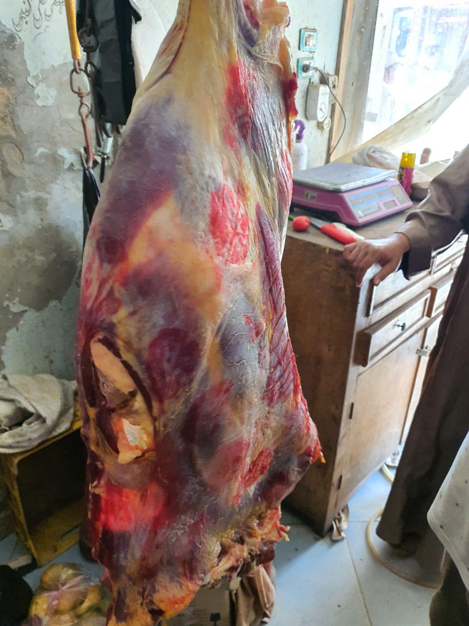 لحوم غير صالحة لحوم غير صالحة