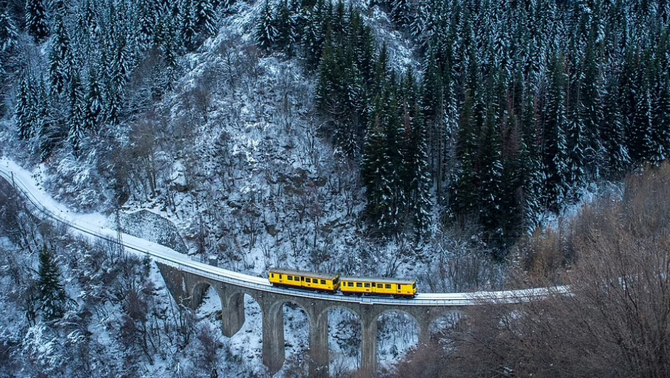 Le Petit Train Jaune