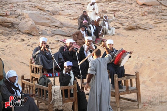 ‪أجواء-احتفالية-خلال-التحطيب