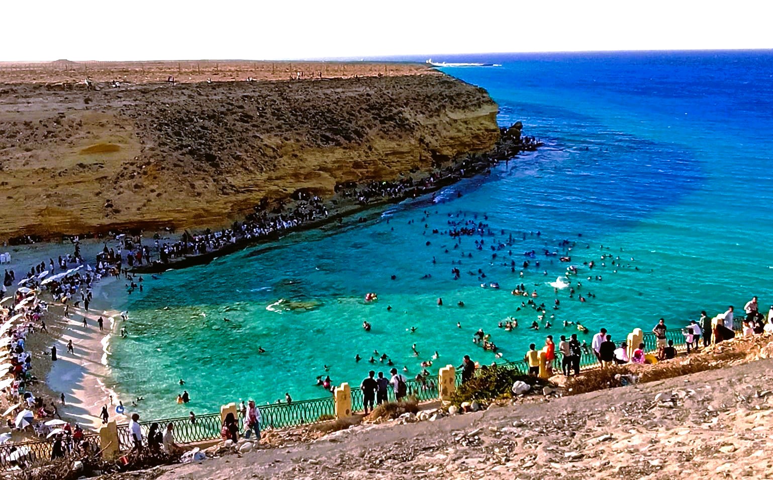 عجيبة احد المزارات الطبيعية الرائعة - مطروح