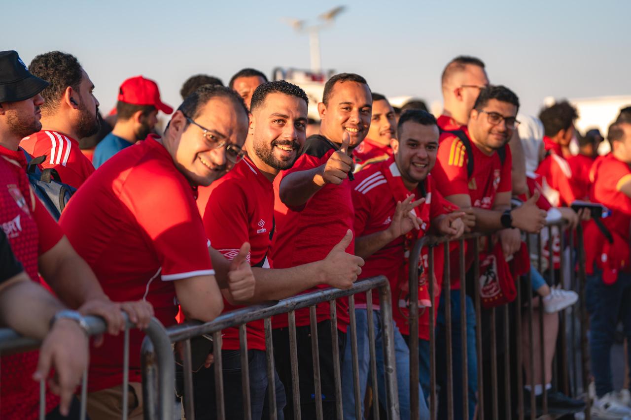 جماهير الأهلي تتوافد على ملعب المملكة آرينا